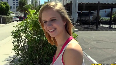 I was kinetic around when I noticed this cutie sitting on a